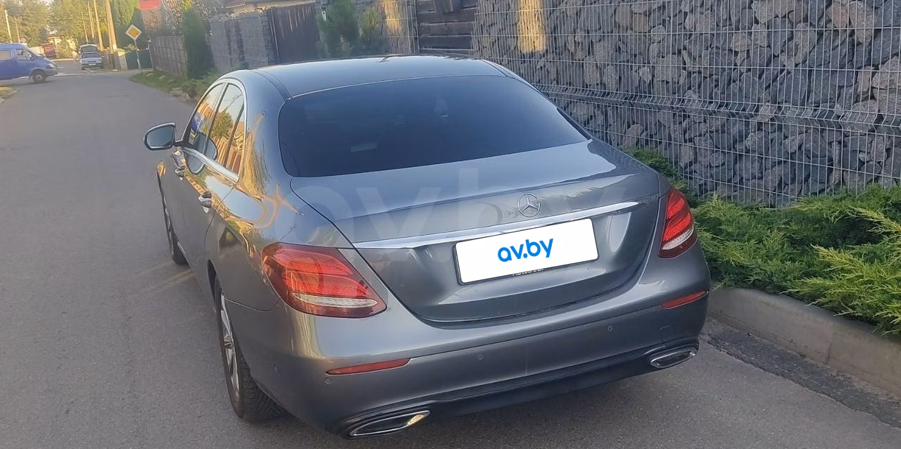 Mercedes-Benz E-Класс фото 5