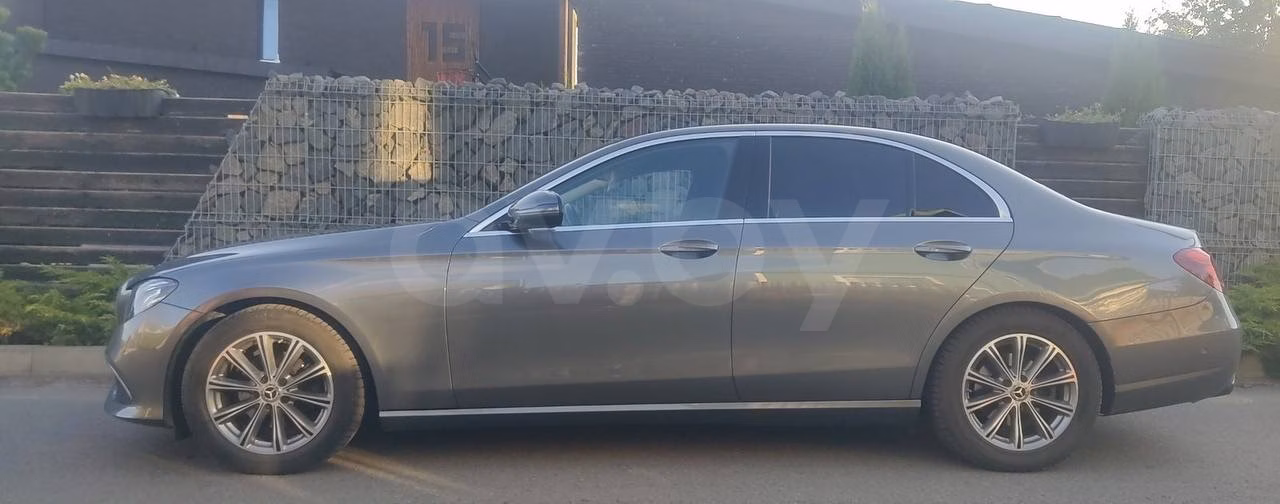 Mercedes-Benz E-Класс фото 2