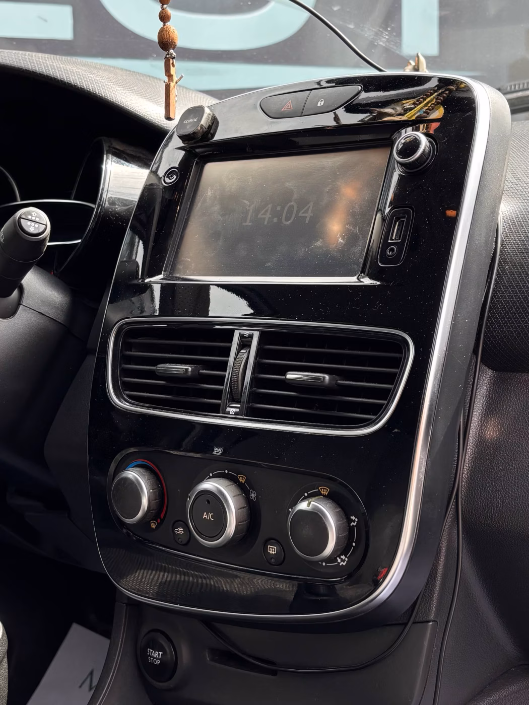 Renault Clio фото 12