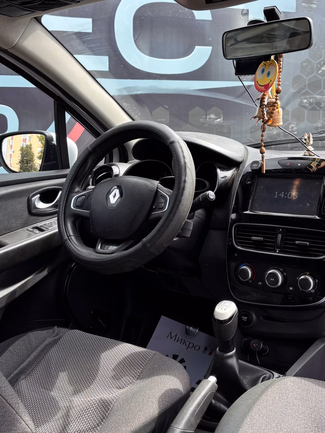 Renault Clio фото 13