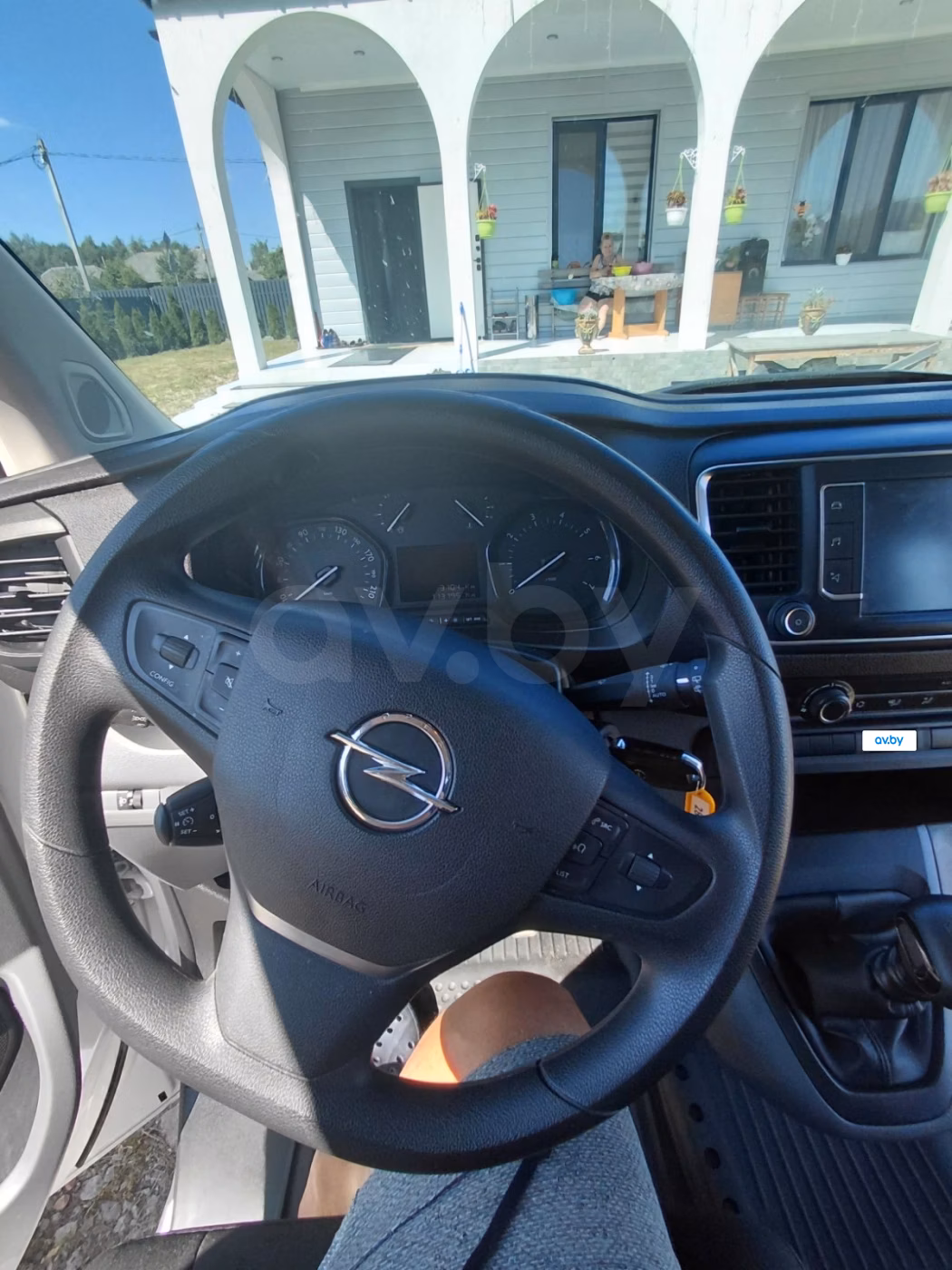 Opel Vivaro фото 6