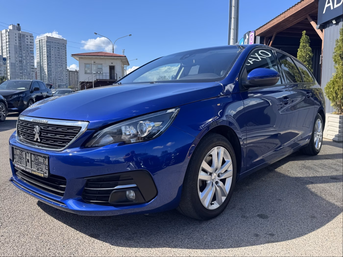 Peugeot 308 фото 3