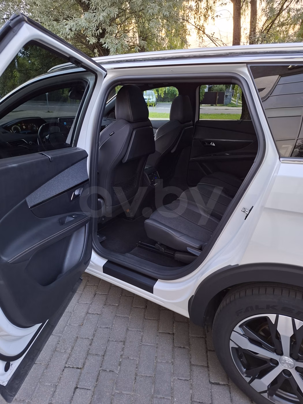 Peugeot 5008 фото 8