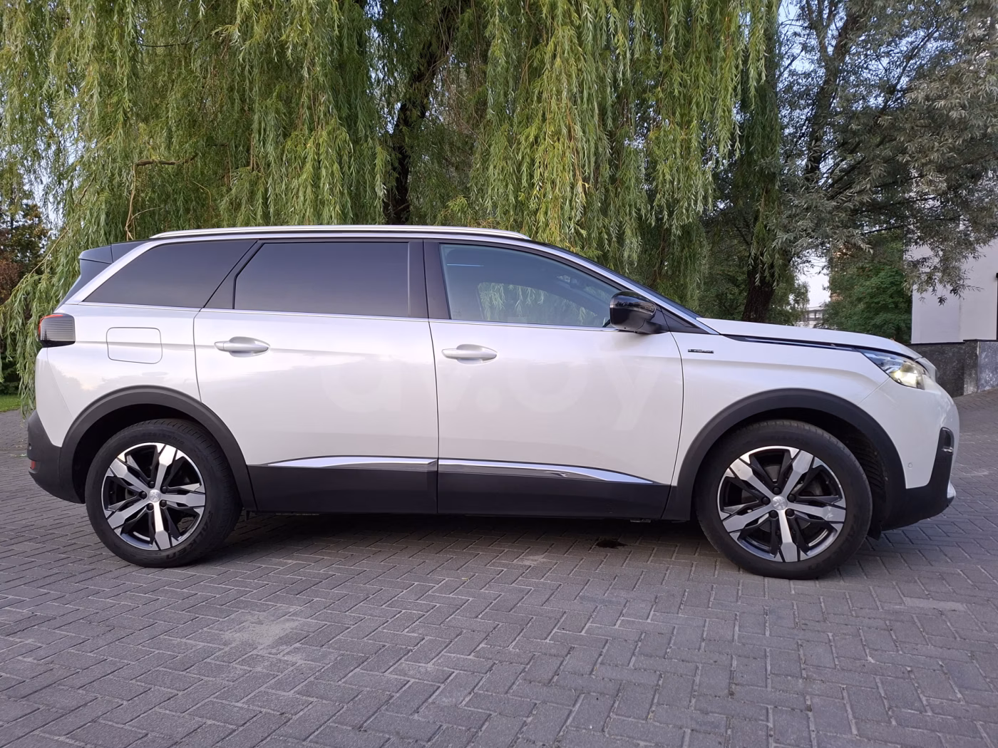Peugeot 5008 фото 2