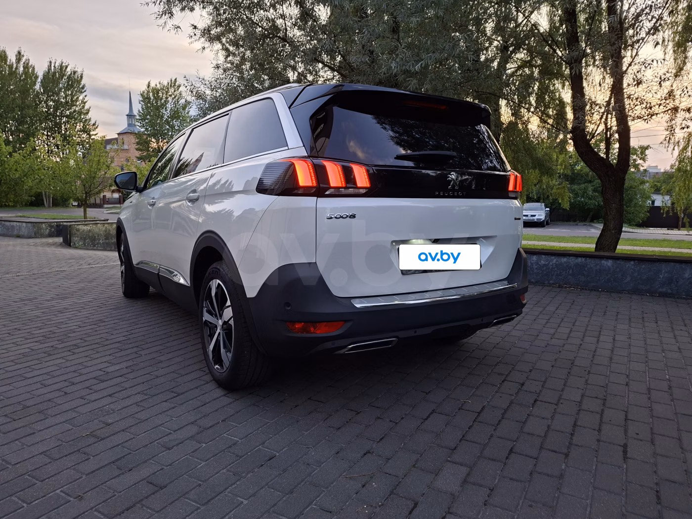 Peugeot 5008 фото 7