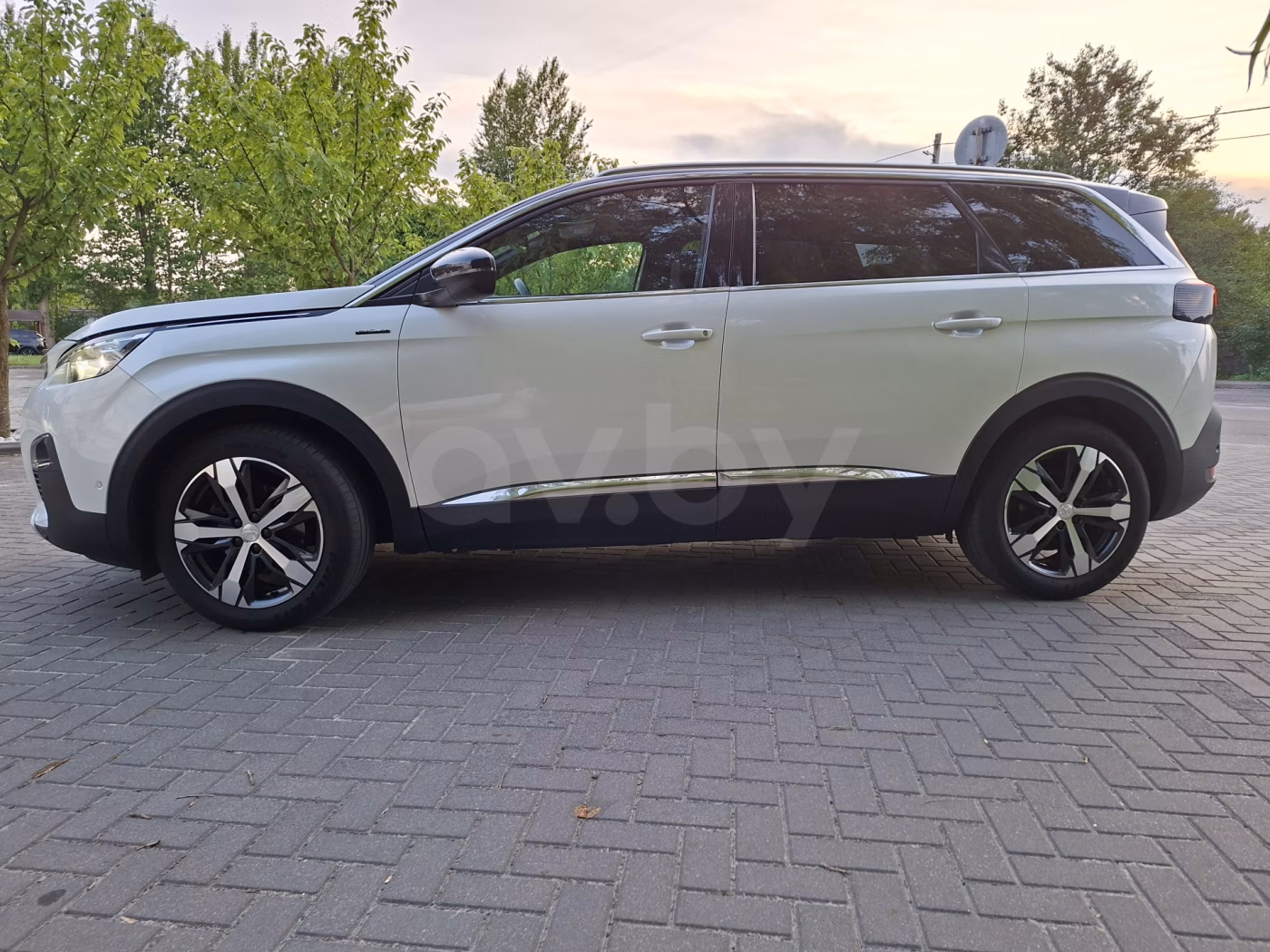 Peugeot 5008 фото 5