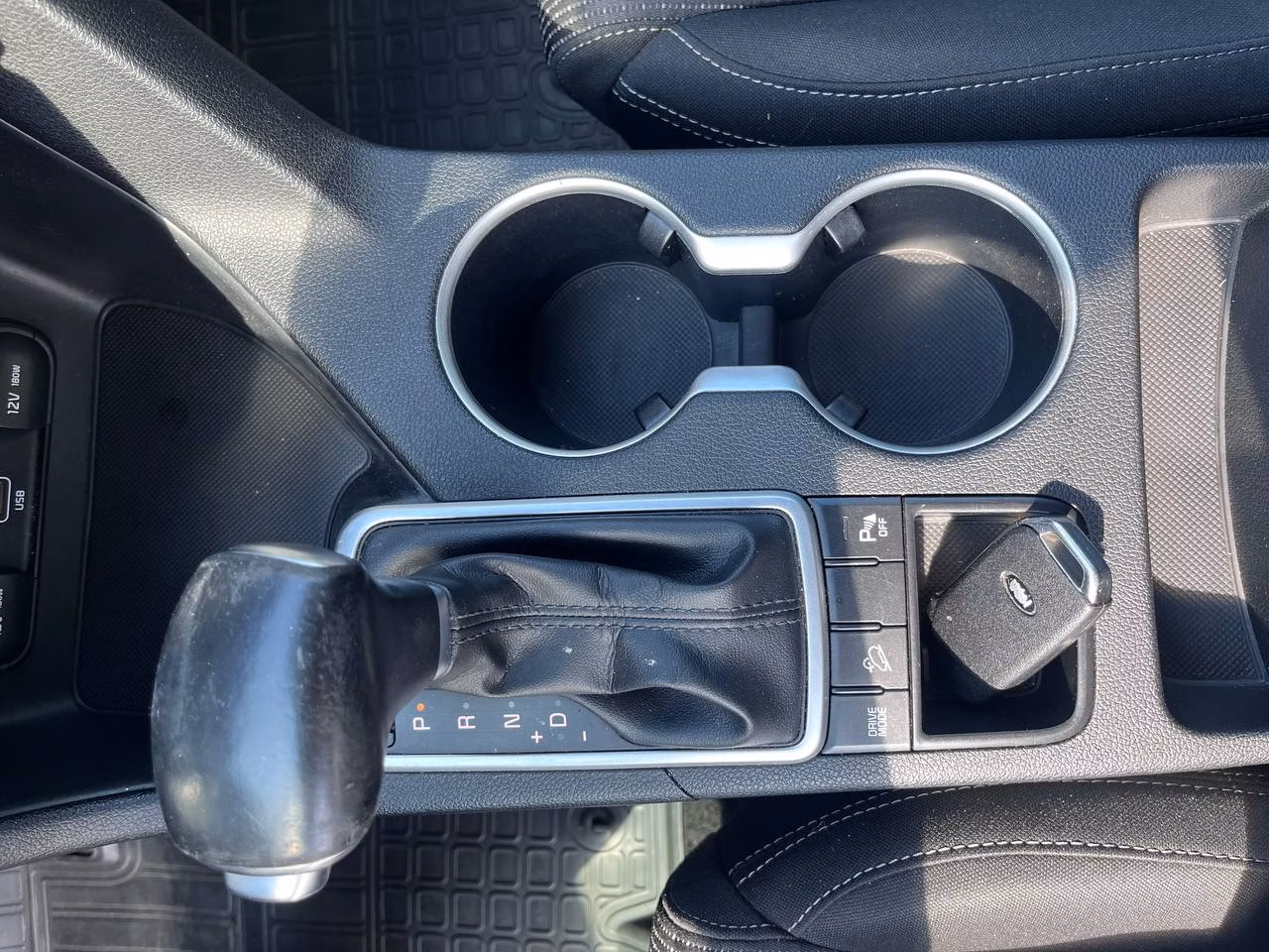 Kia Sportage фото 11