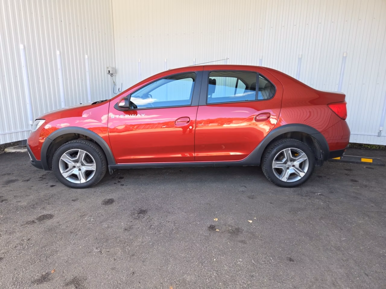 Renault Logan Stepway фото 8