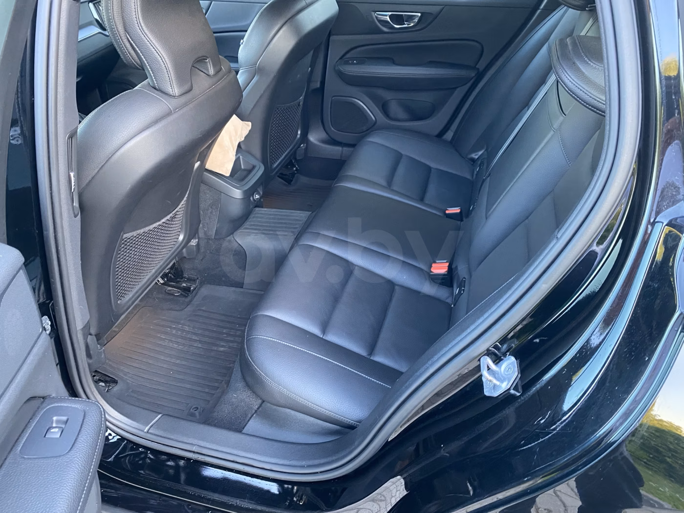 Volvo V60 фото 19