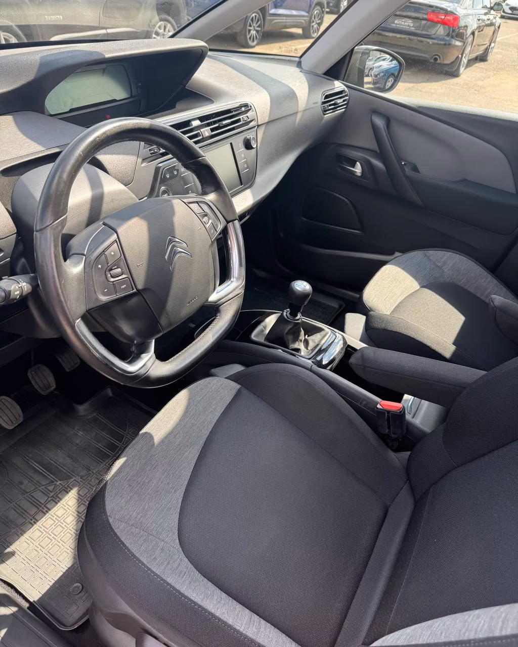 Citroen C4 Picasso фото 10