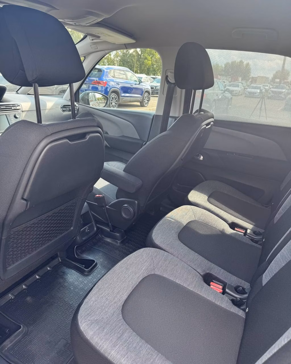 Citroen C4 Picasso фото 11