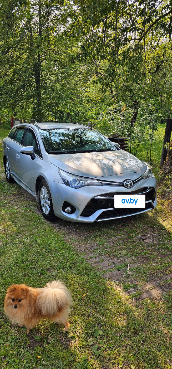 Toyota Avensis фото 2