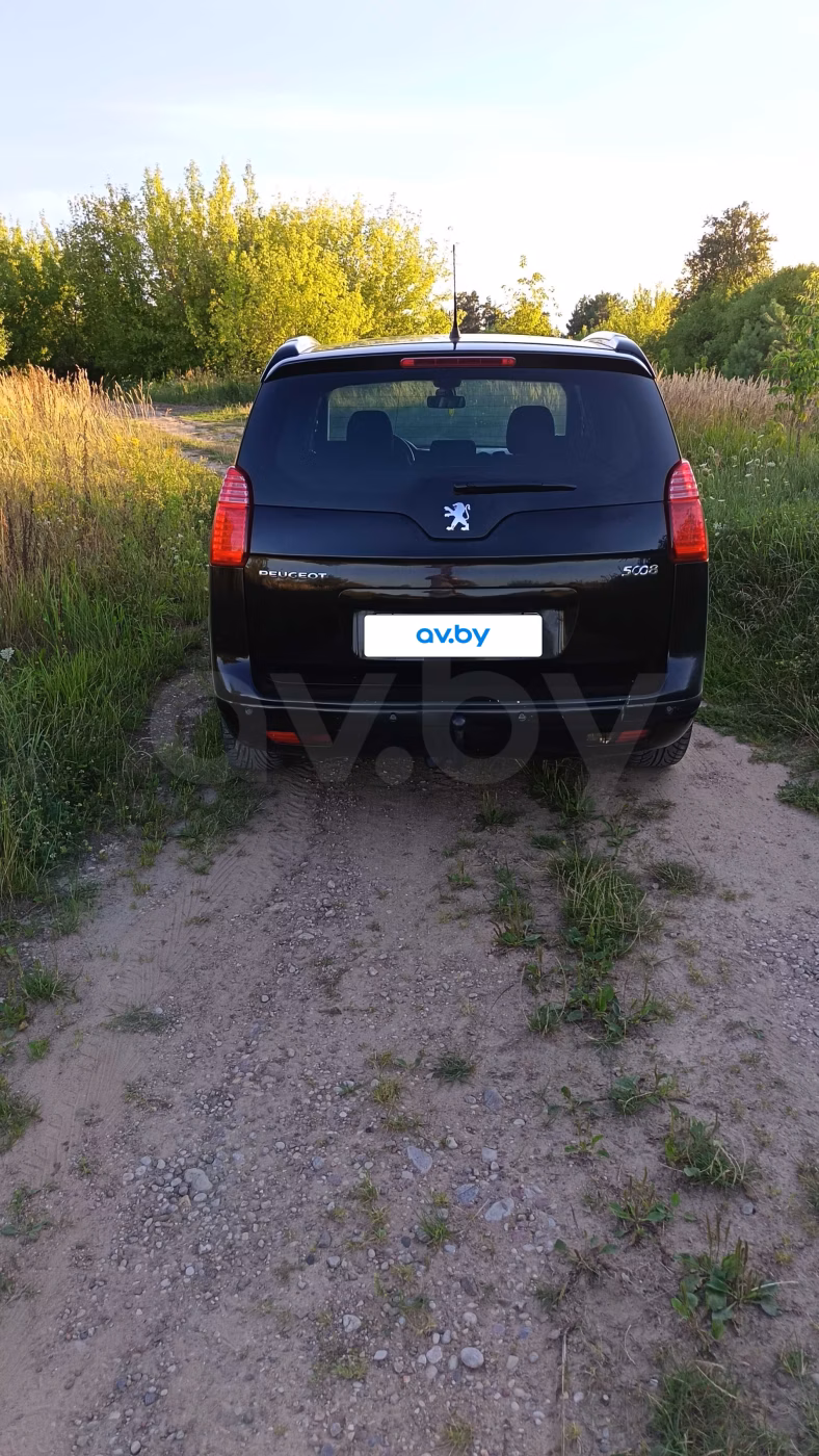 Peugeot 5008 фото 3