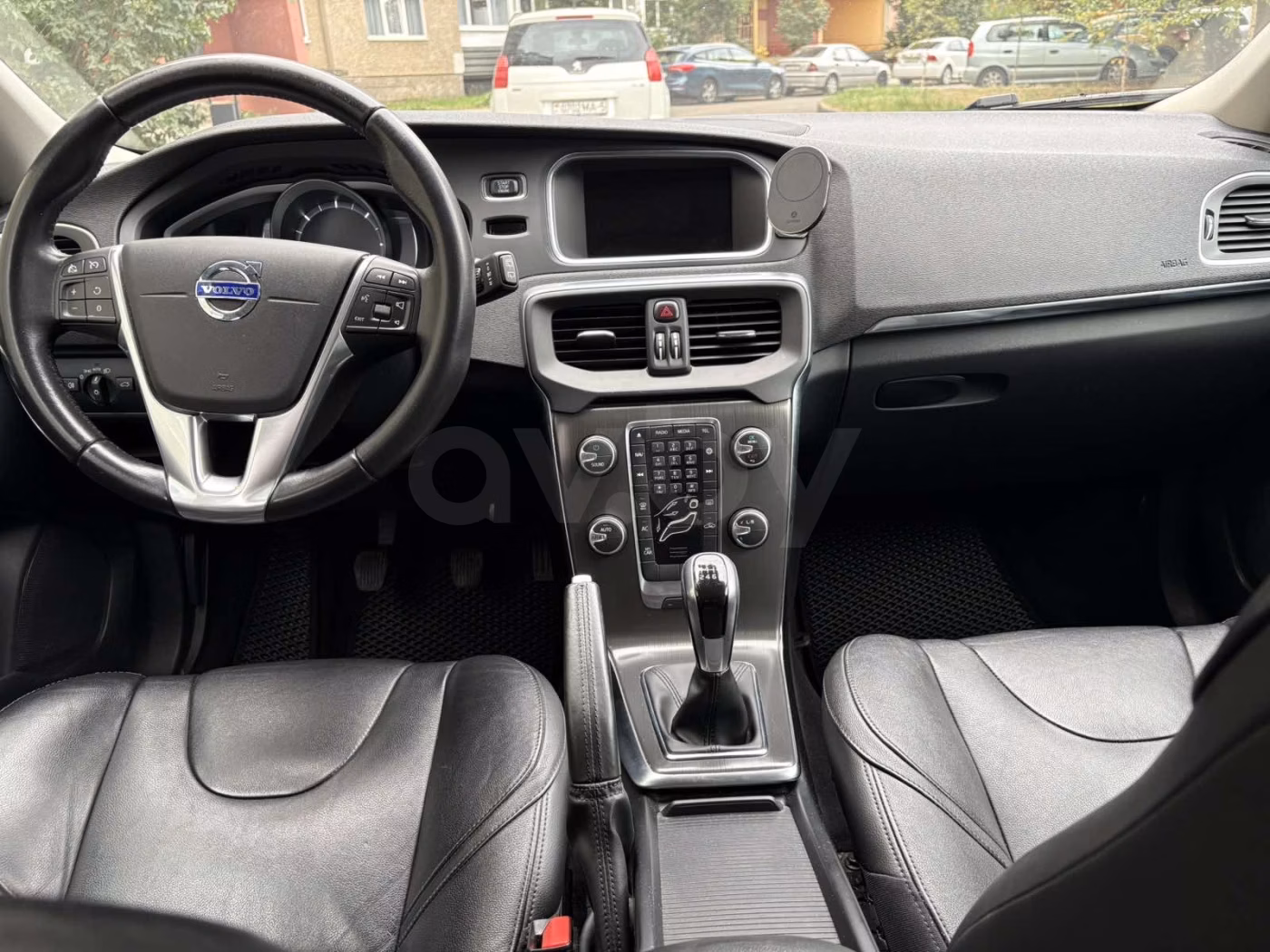 Volvo V40 фото 16