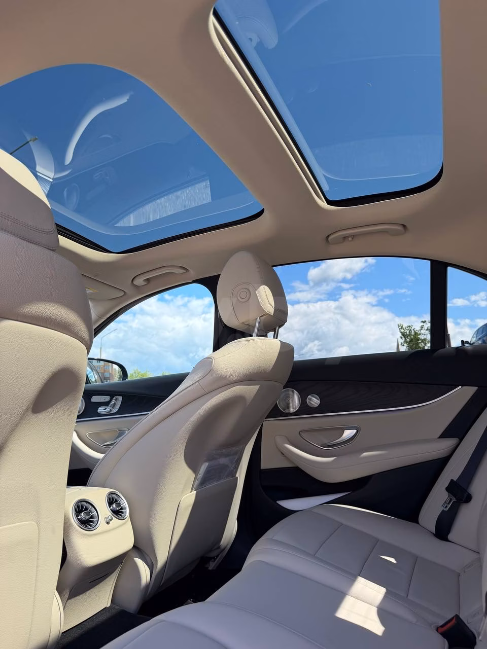 Mercedes-Benz E-Класс фото 7