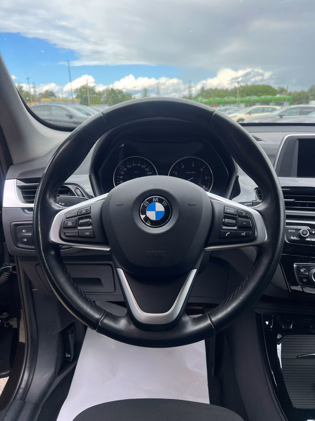 BMW X1 фото 14