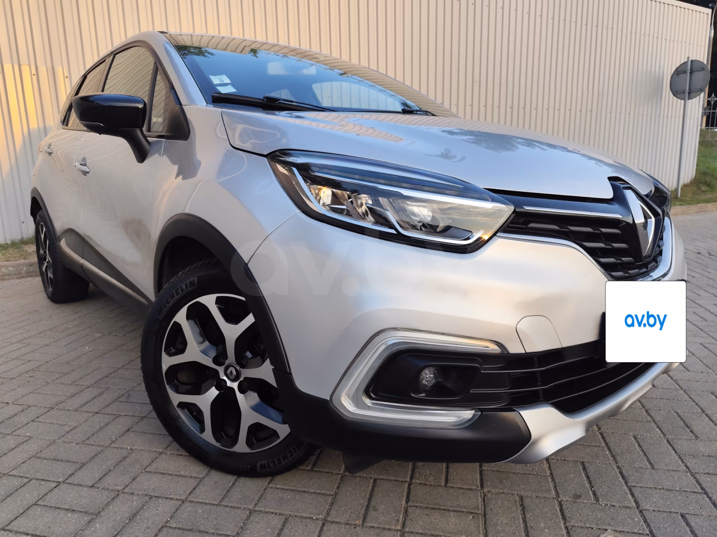 Renault Captur фото 2