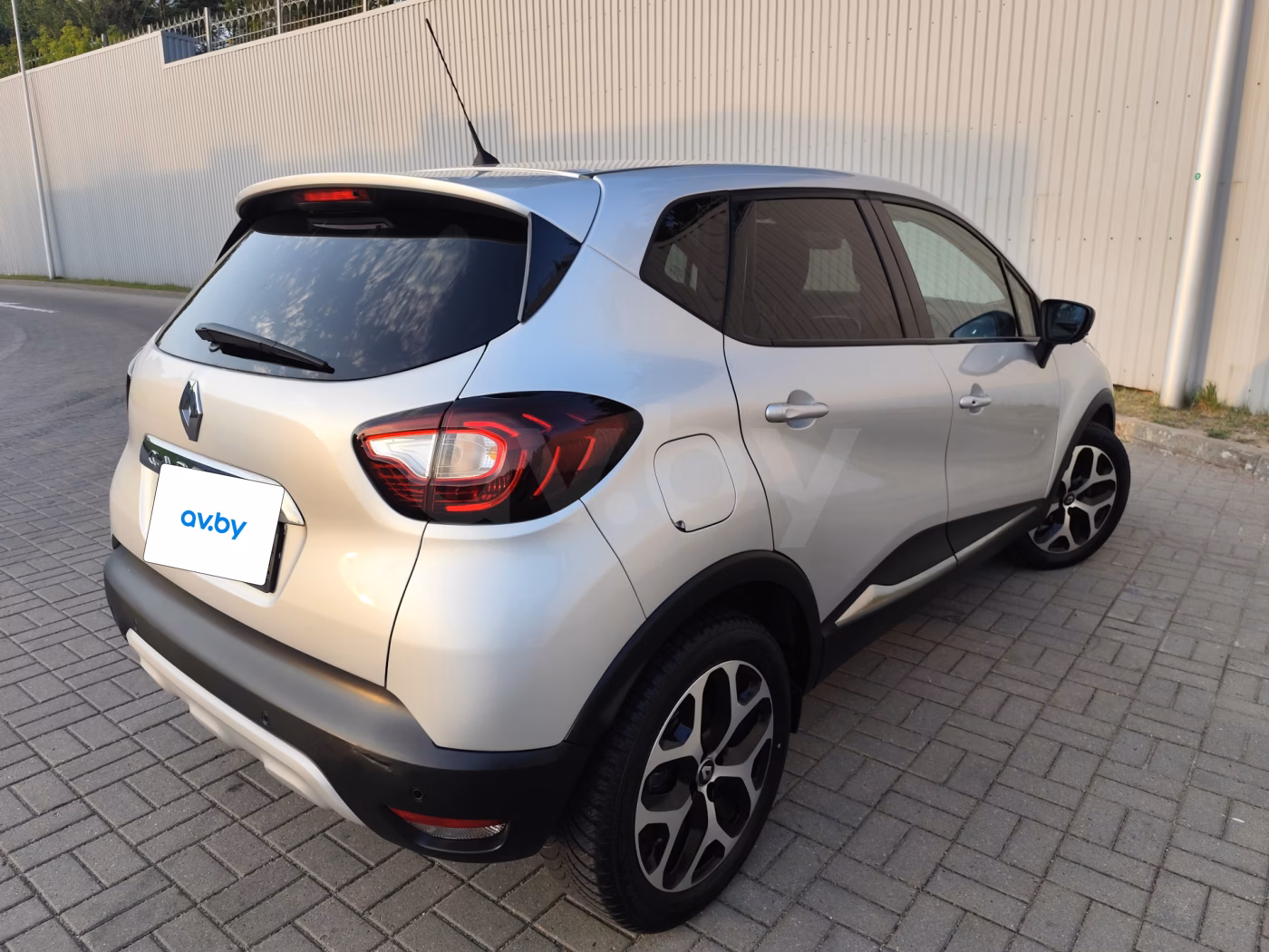 Renault Captur фото 3