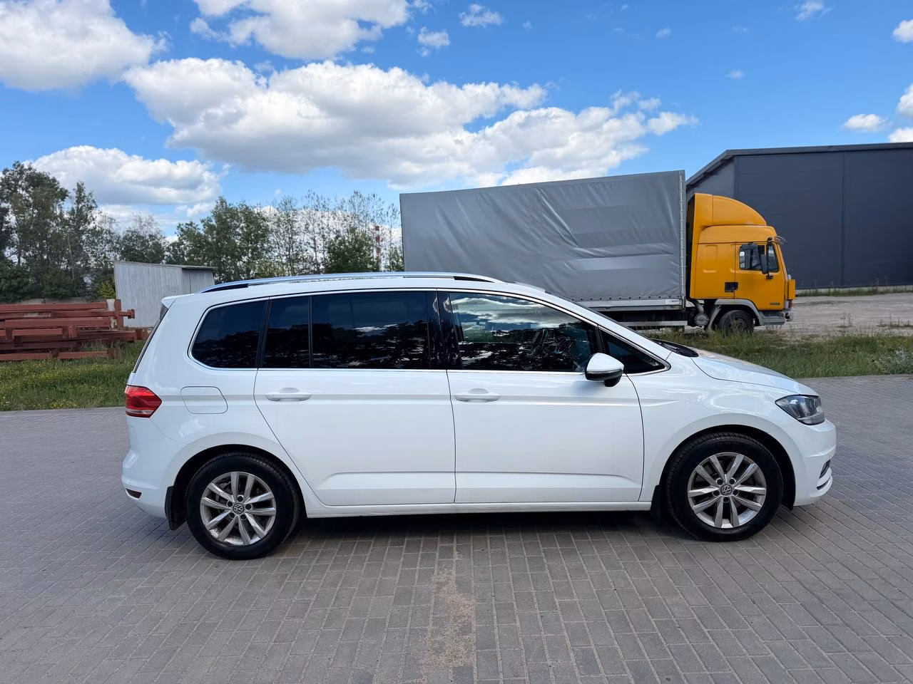 Volkswagen Touran фото 4