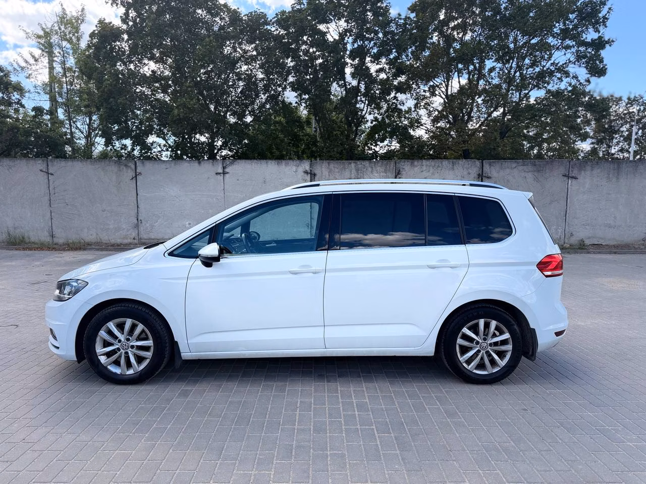 Volkswagen Touran фото 3
