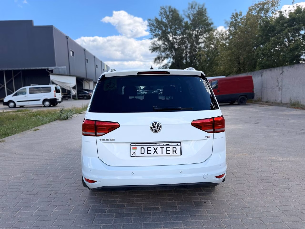 Volkswagen Touran фото 7