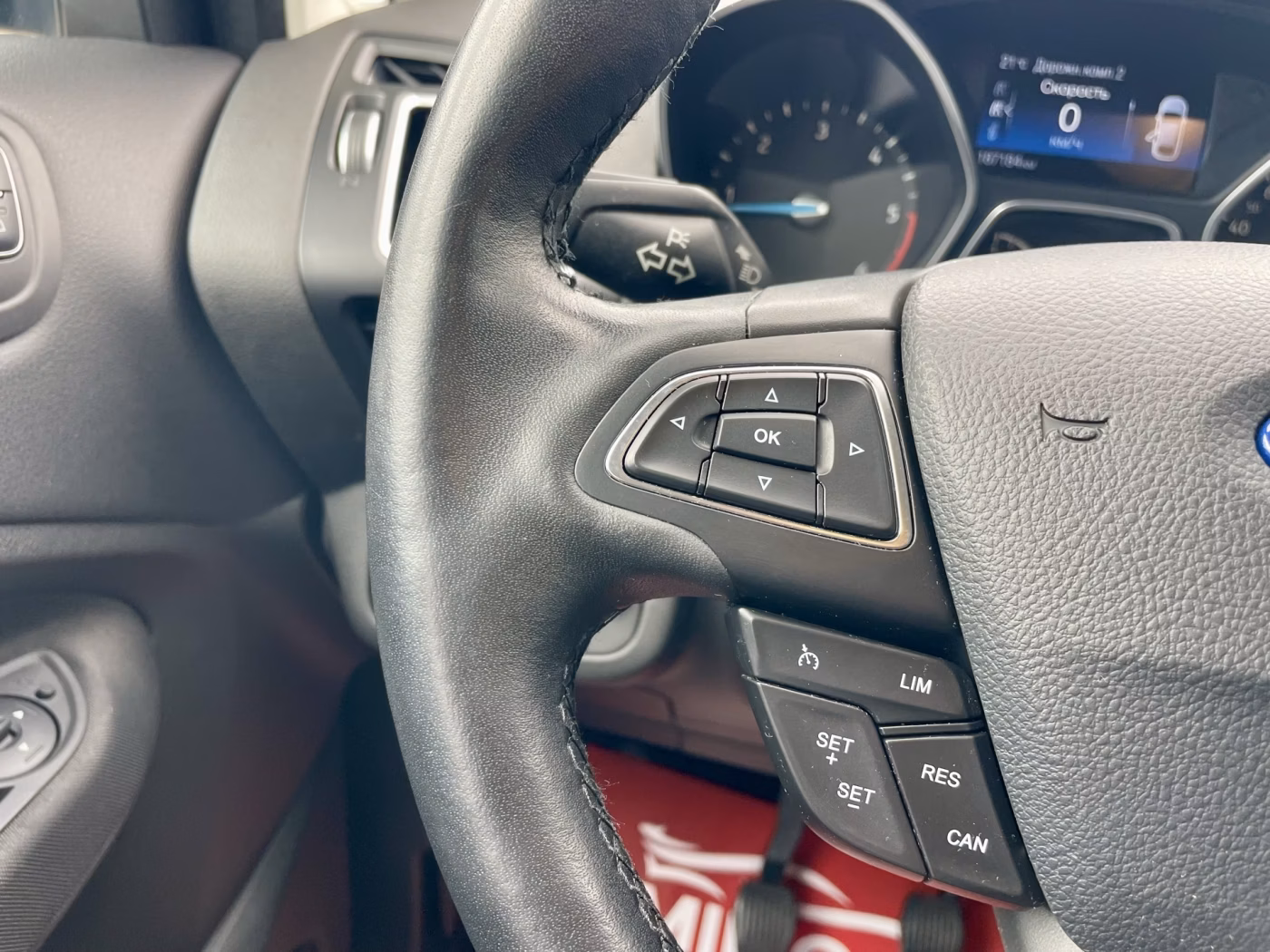 Ford C-MAX фото 18