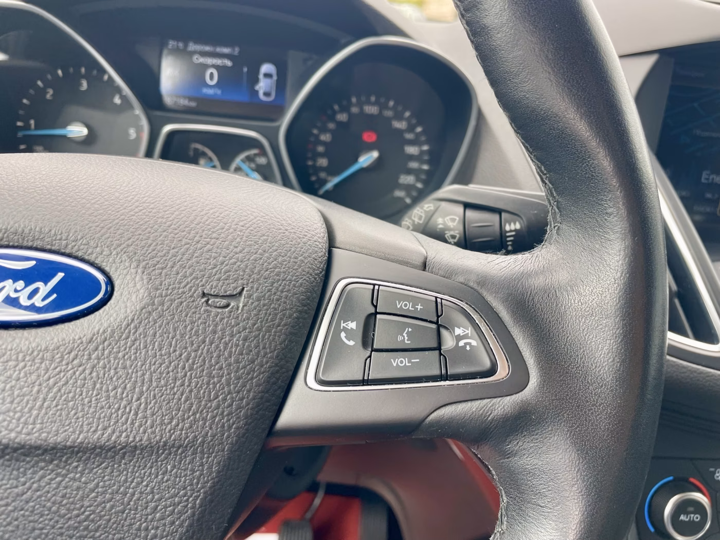 Ford C-MAX фото 19