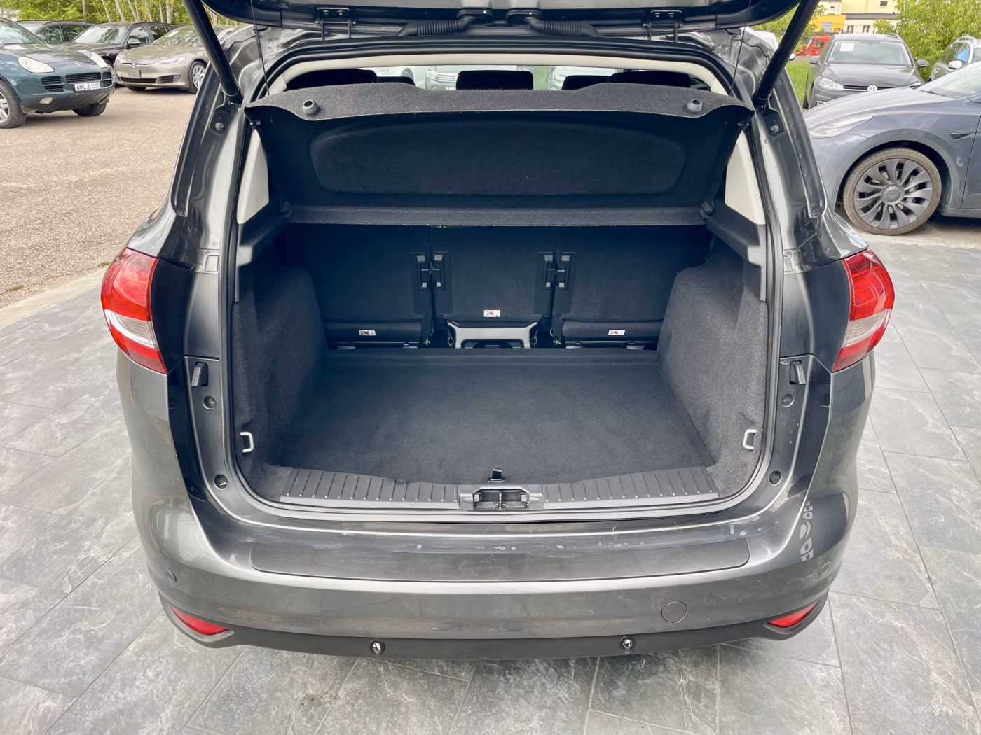Ford C-MAX фото 9