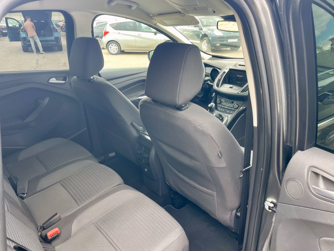 Ford C-MAX фото 24