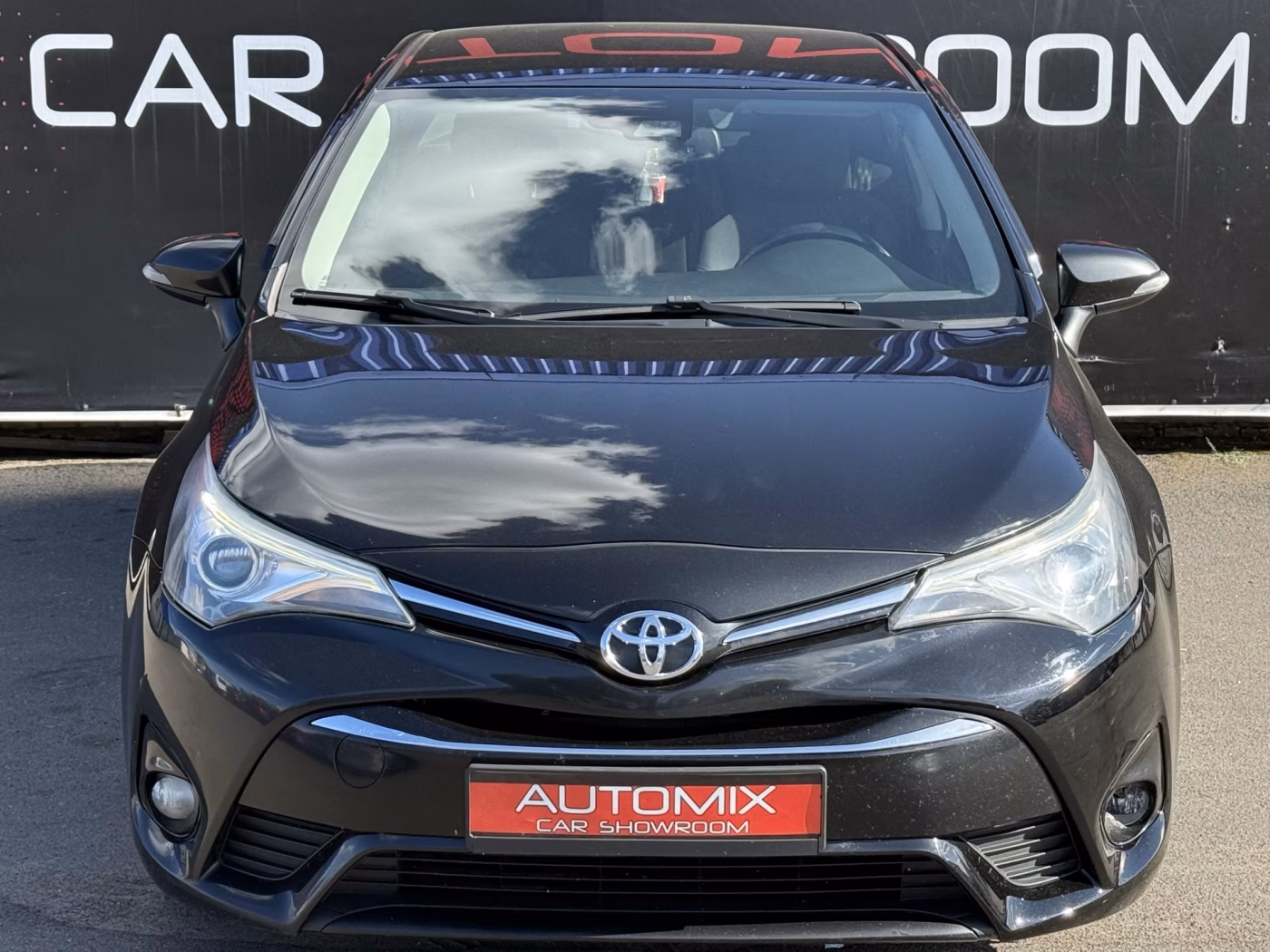 Toyota Avensis фото 2