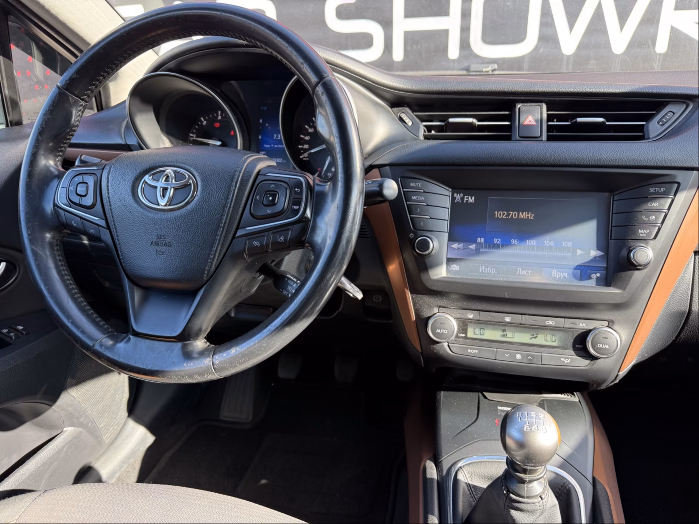 Toyota Avensis фото 11