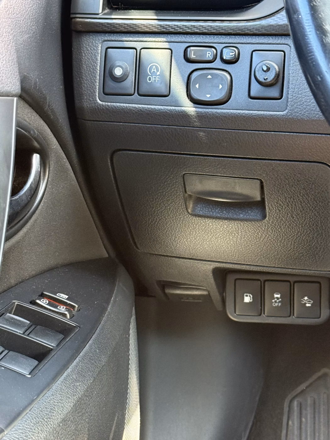 Toyota Avensis фото 14