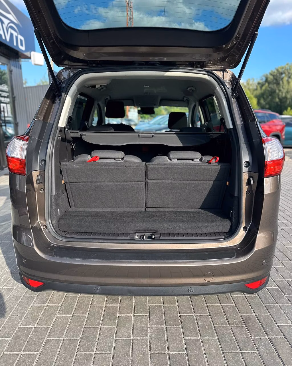 Ford Grand C-Max фото 15