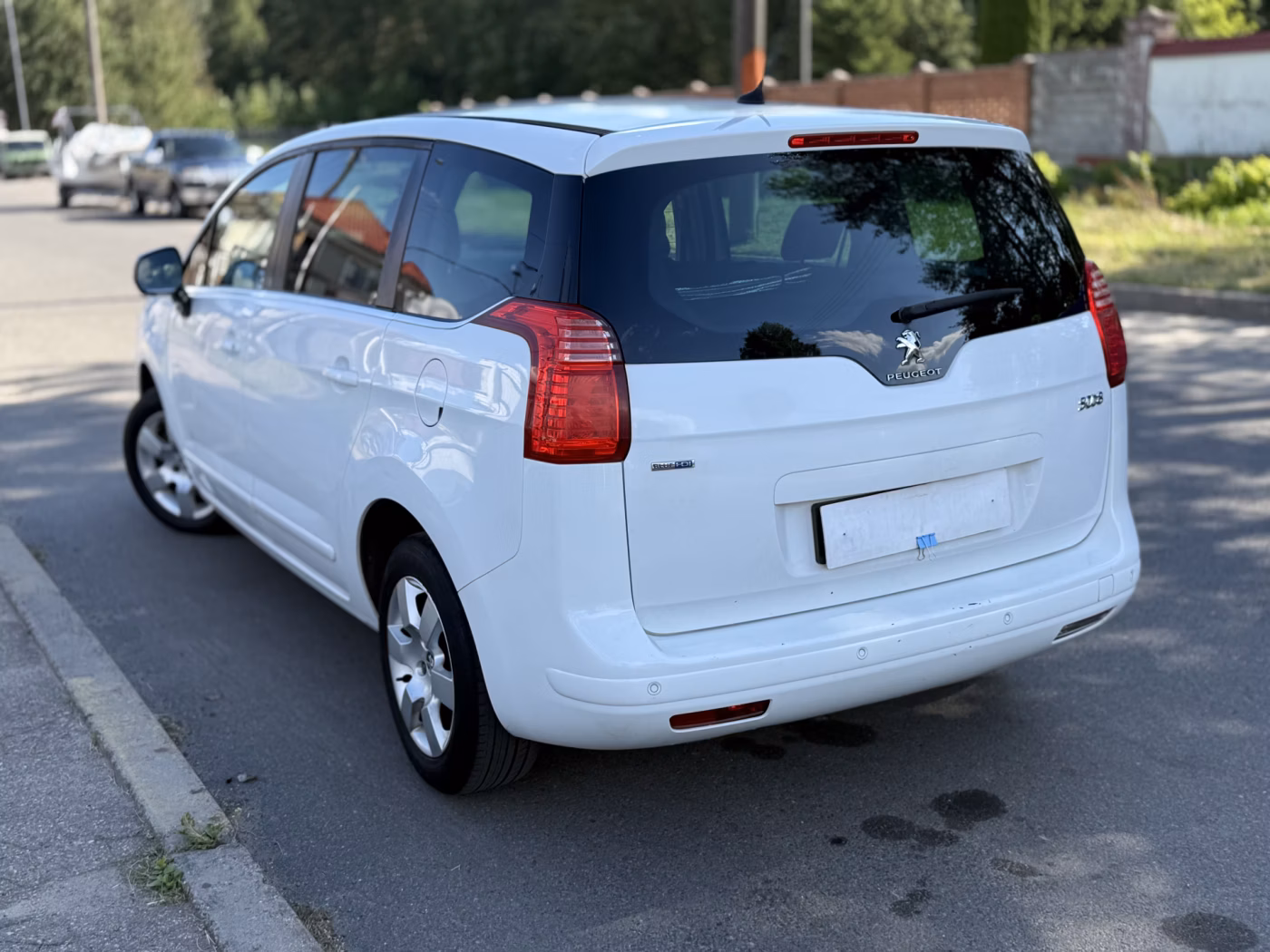 Peugeot 5008 фото 3