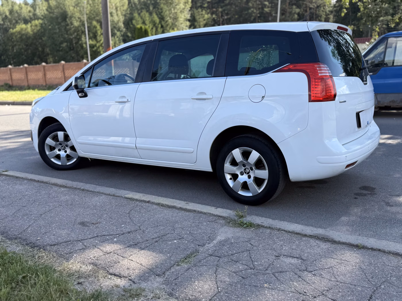 Peugeot 5008 фото 11