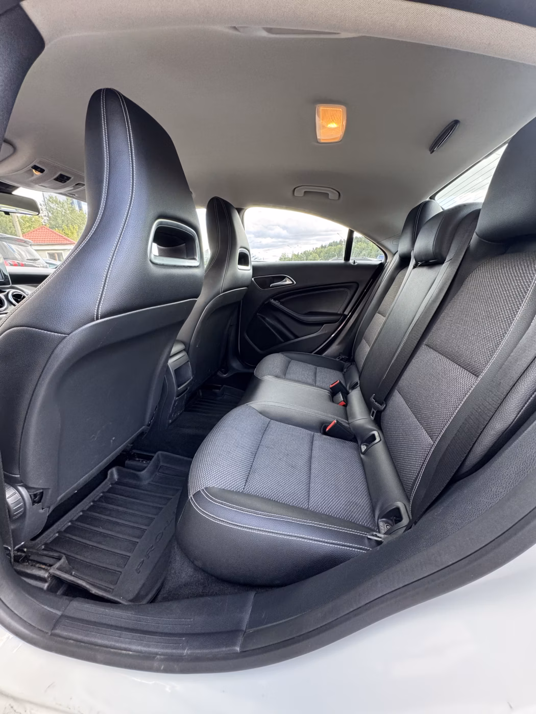 Mercedes-Benz CLA фото 11