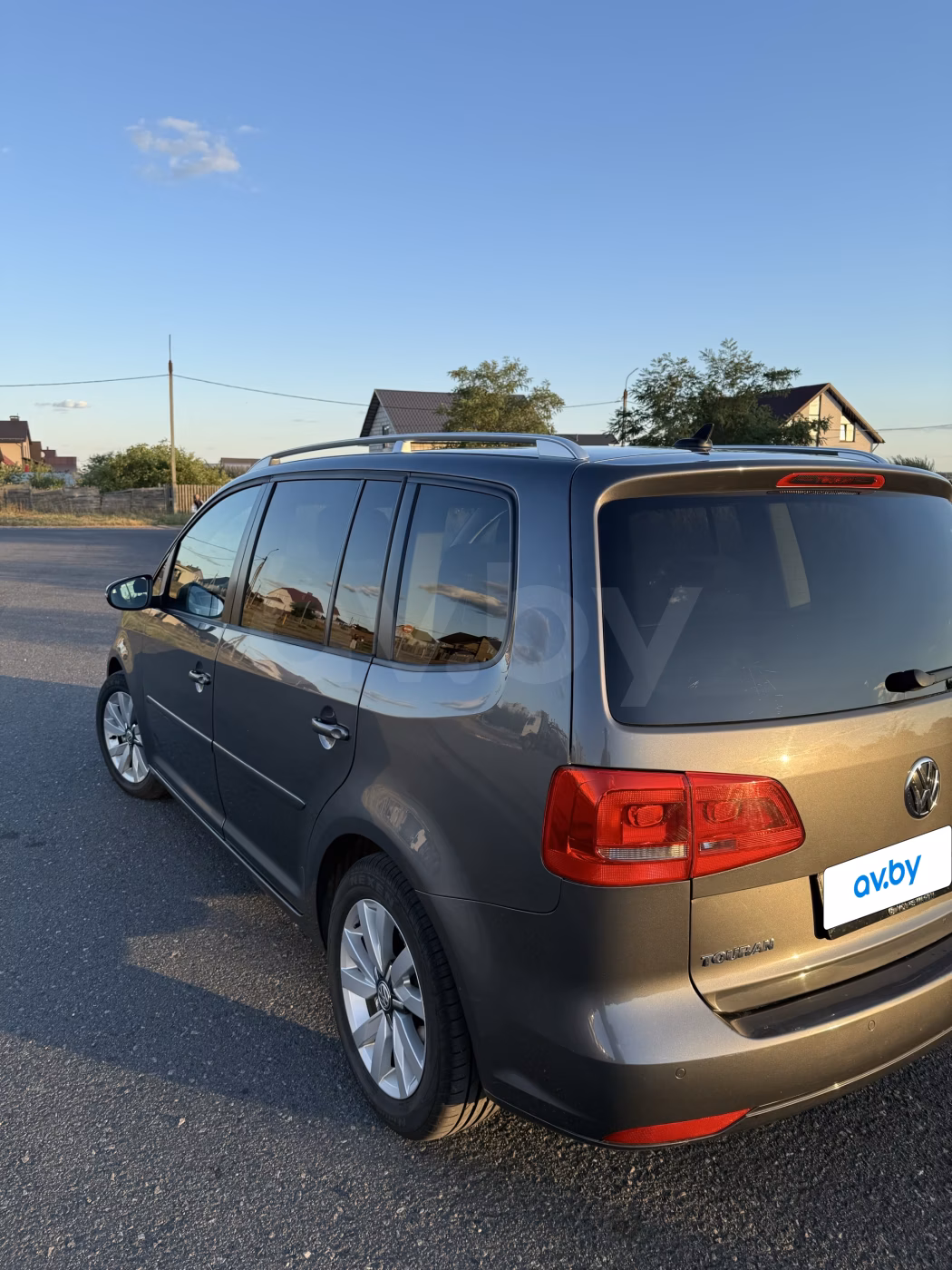 Volkswagen Touran фото 6