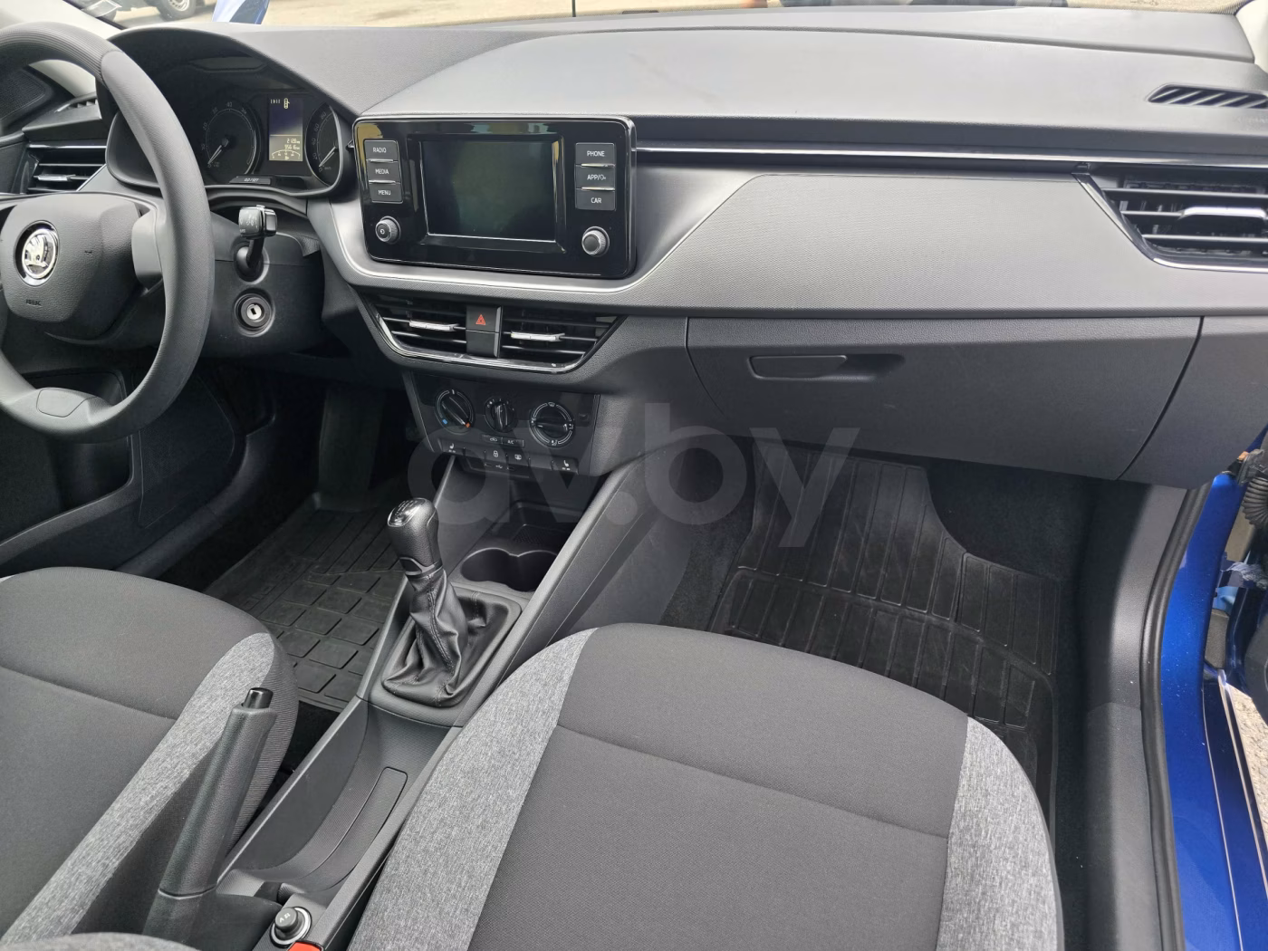 Skoda Rapid фото 8