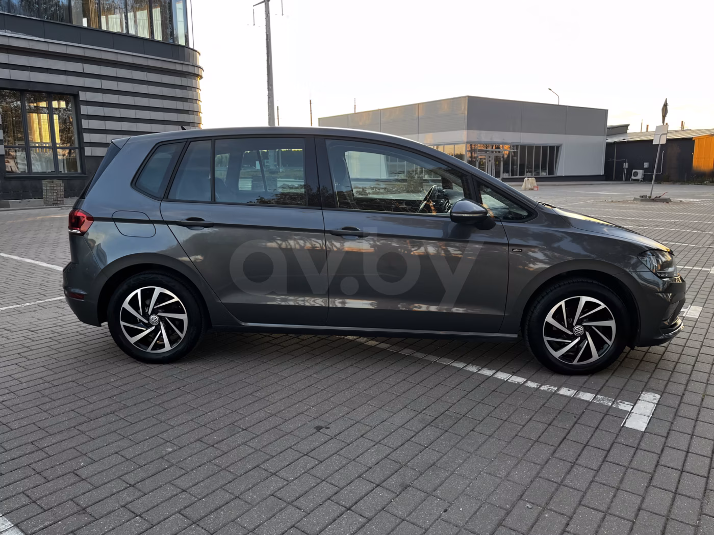 Volkswagen Golf Sportsvan фото 4