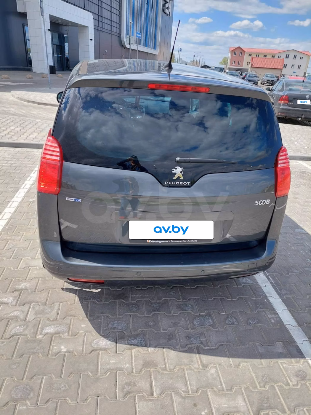 Peugeot 5008 фото 3