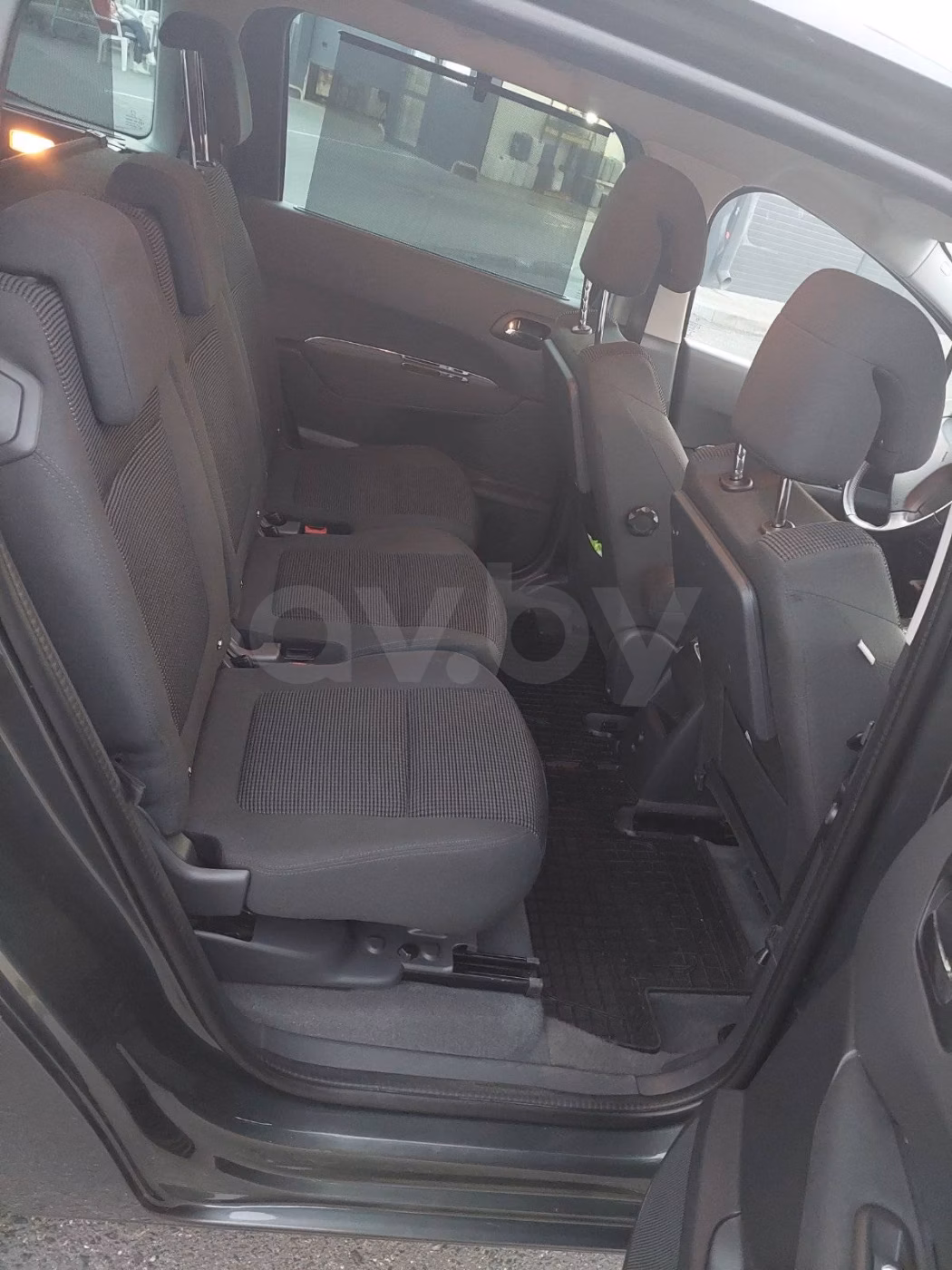 Peugeot 5008 фото 13