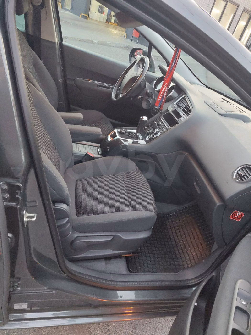 Peugeot 5008 фото 15