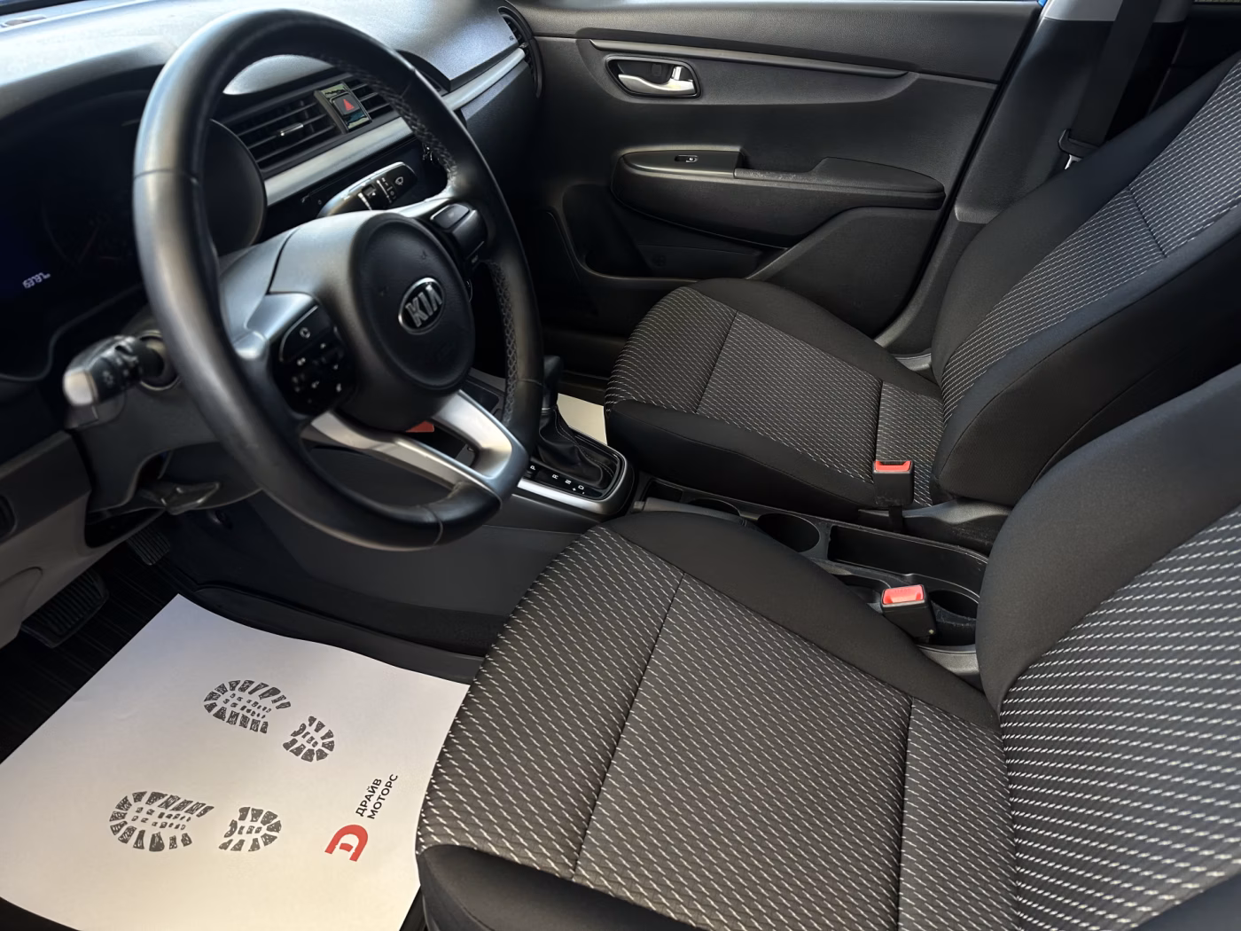 Kia Rio фото 8
