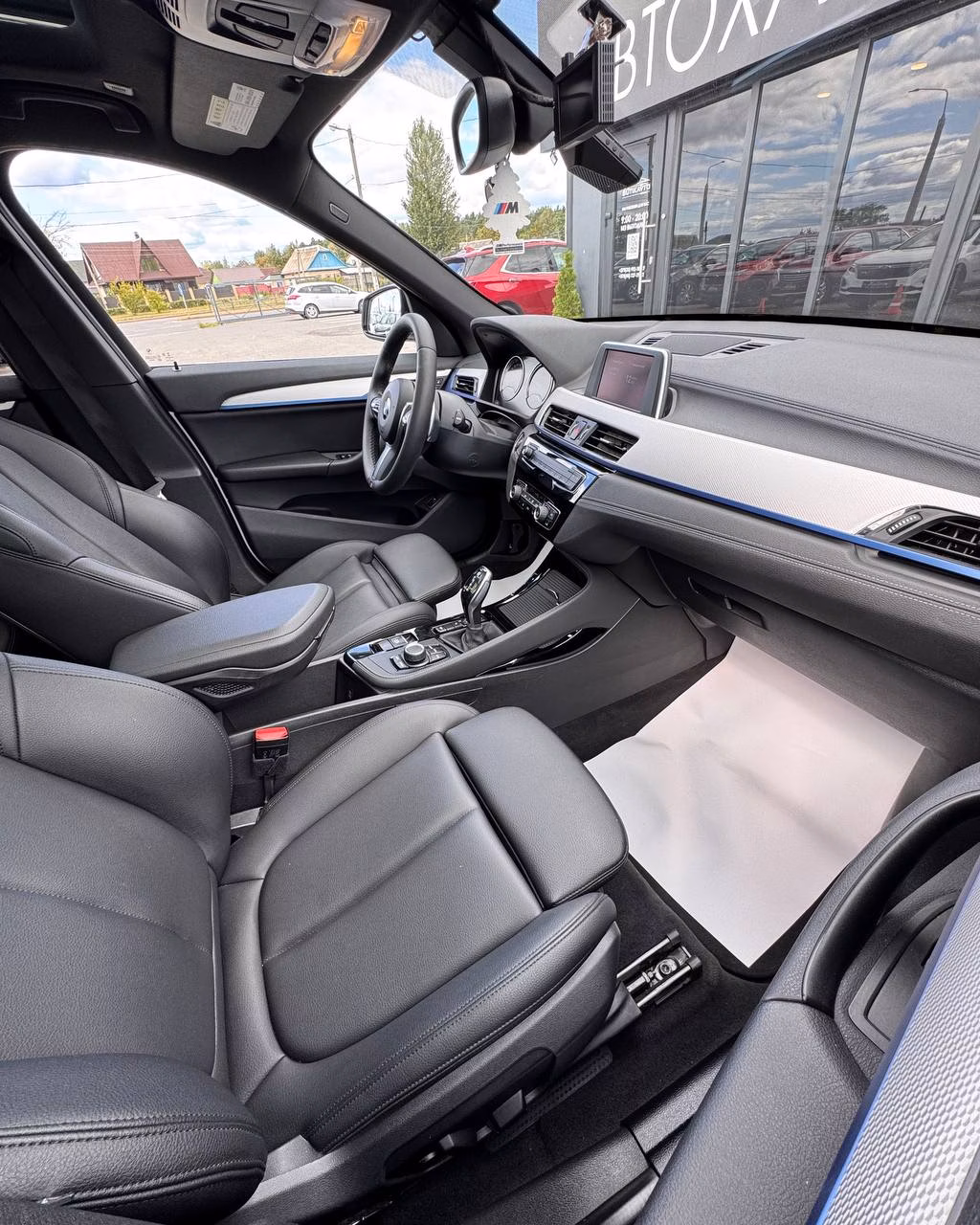 BMW X1 фото 12