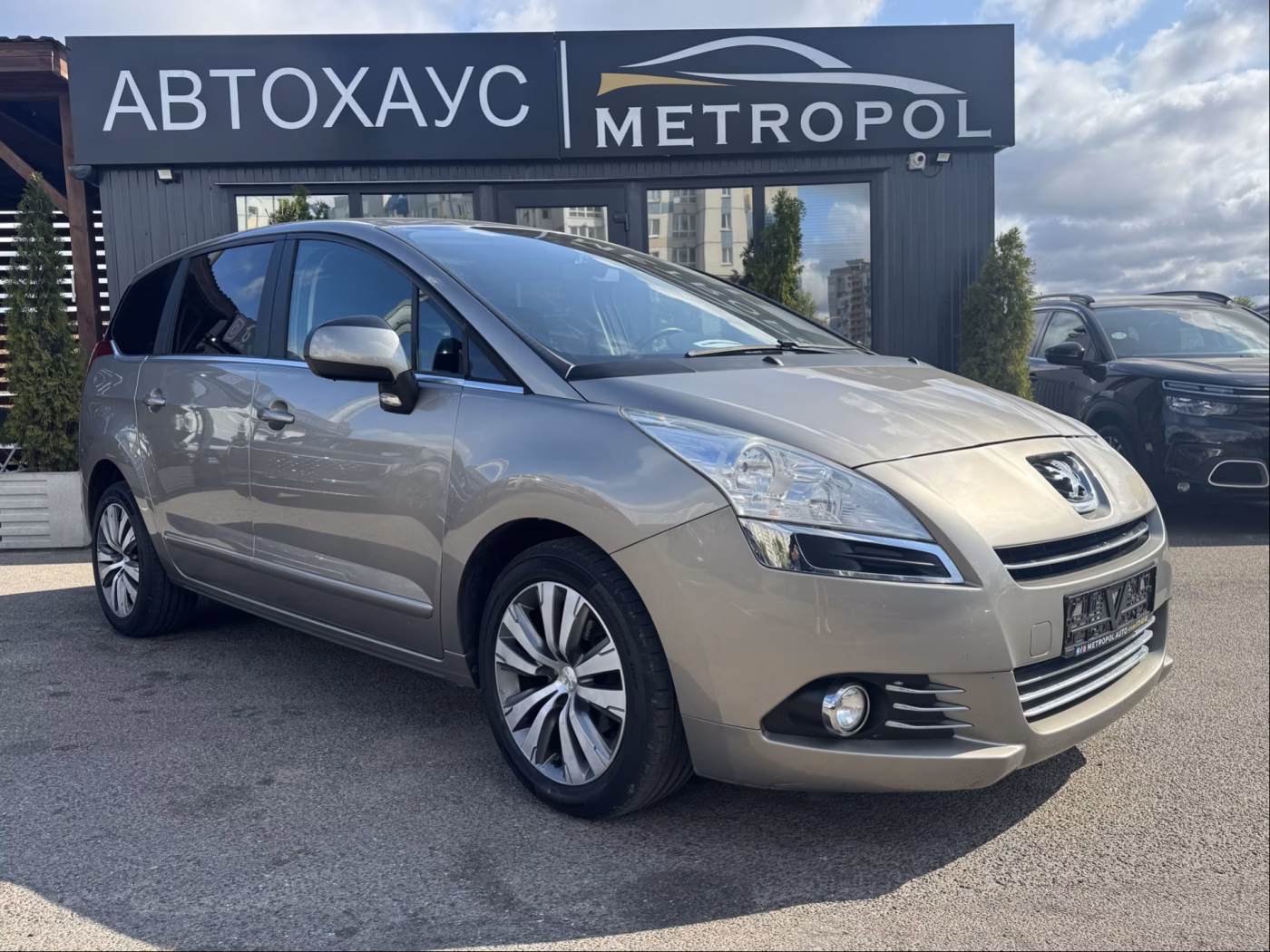 Peugeot 5008 фото 2