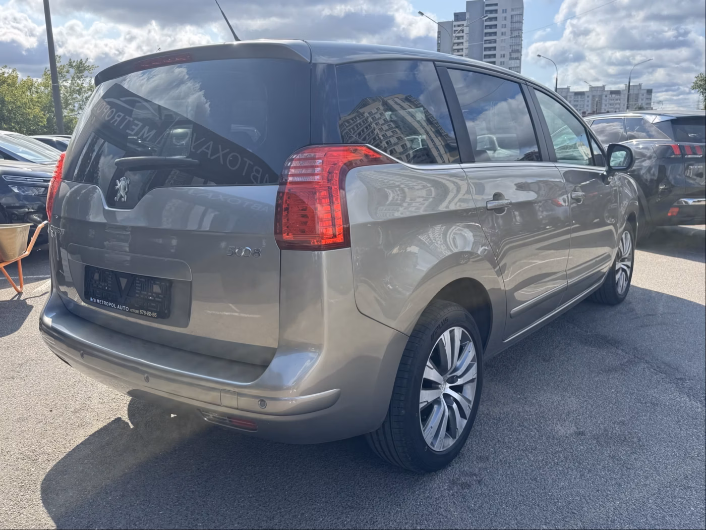 Peugeot 5008 фото 7