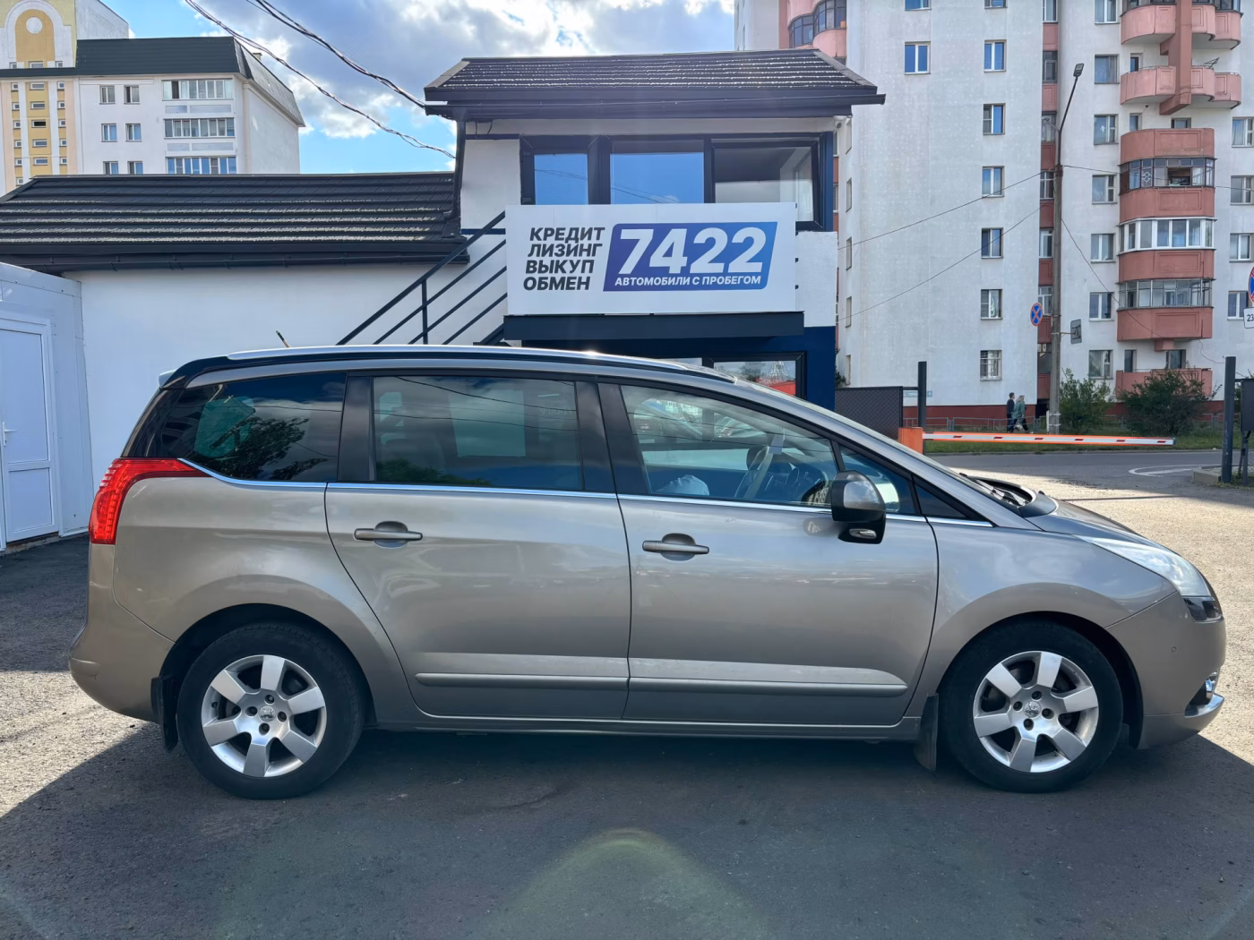 Peugeot 5008 фото 5
