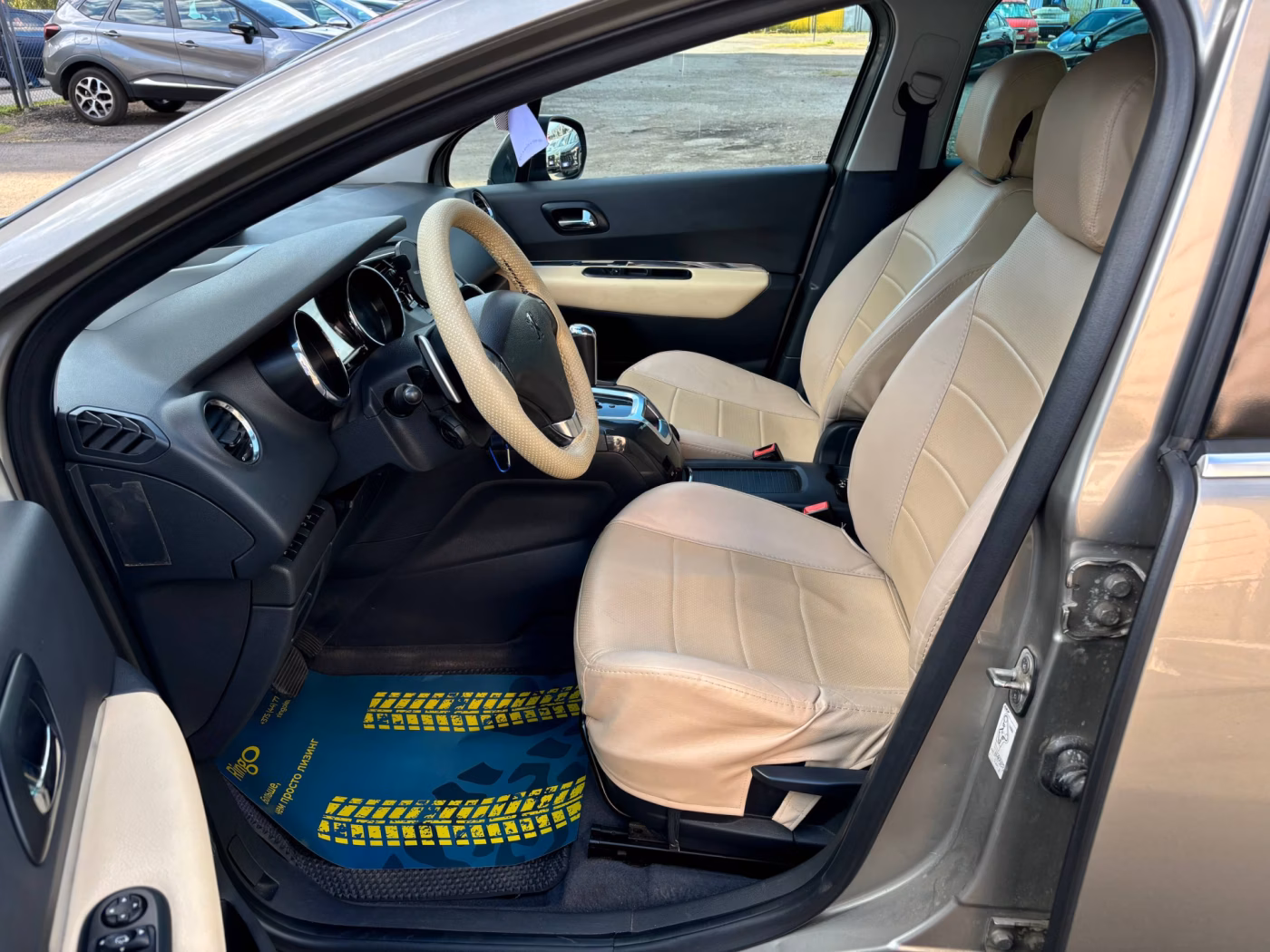 Peugeot 5008 фото 10