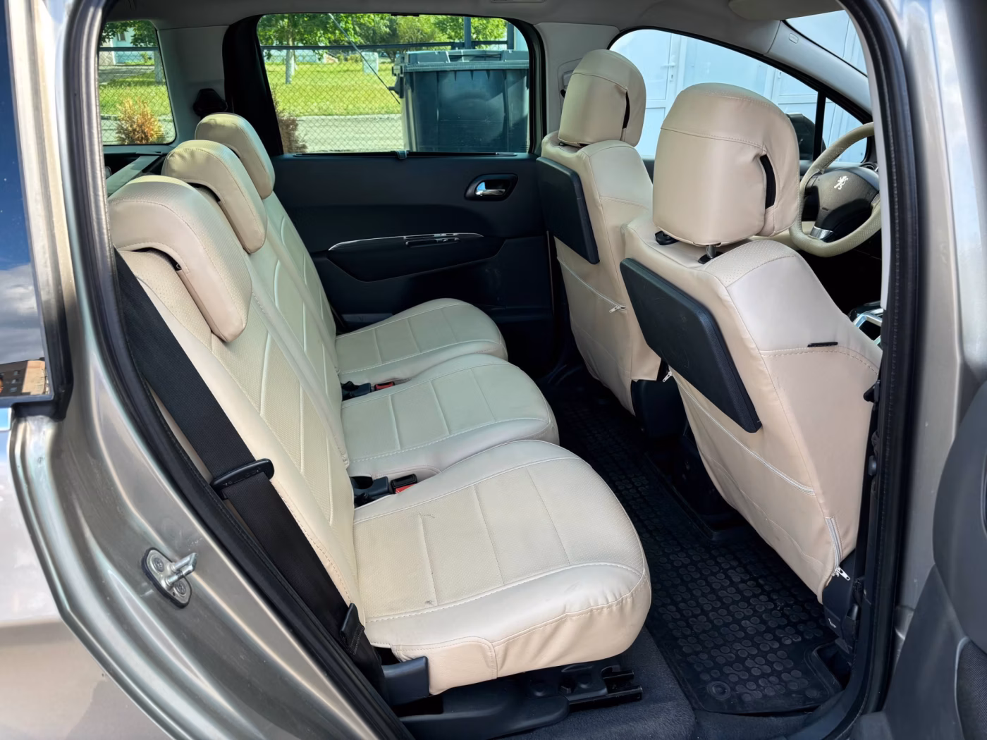 Peugeot 5008 фото 19