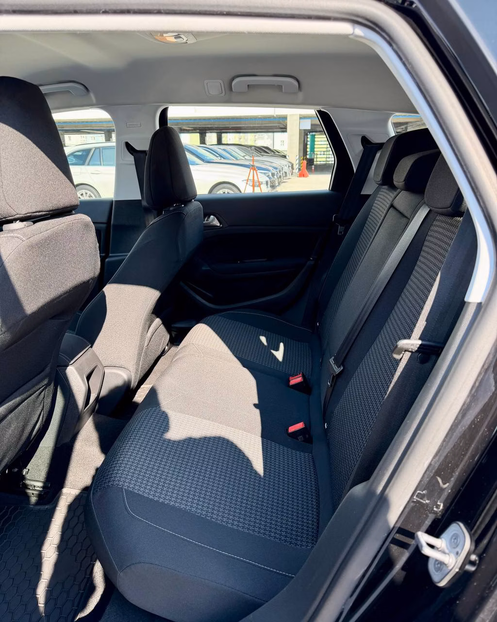 Peugeot 308 фото 11